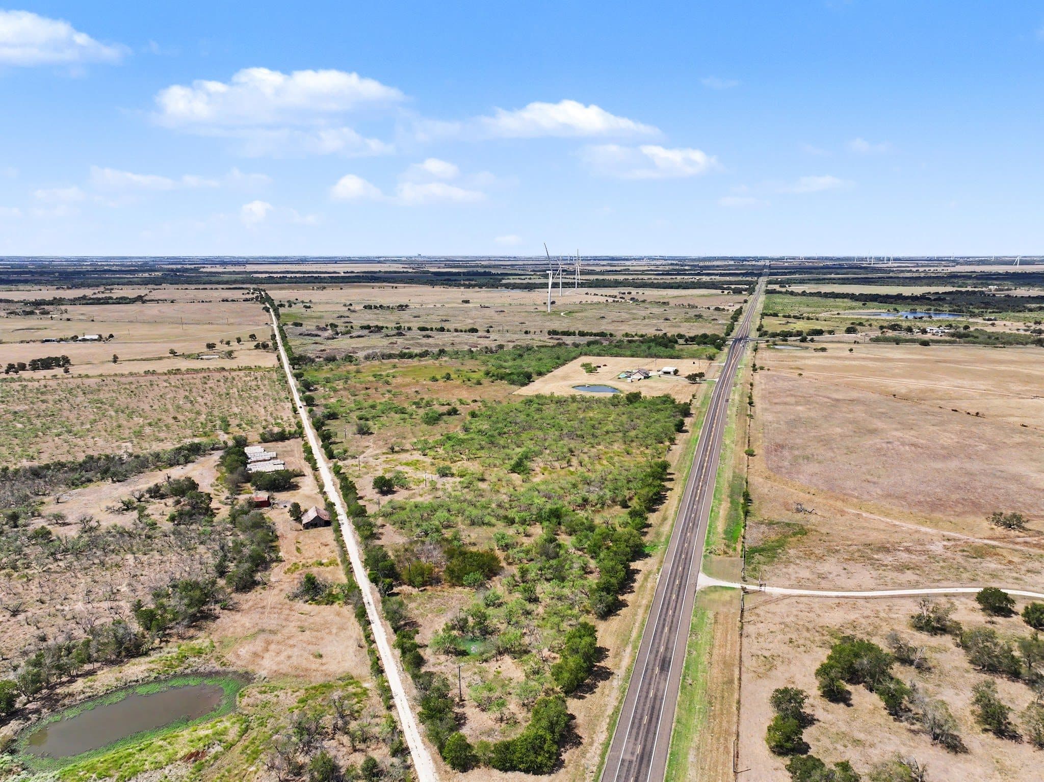 194 LCR 614, Groesbeck, TX 76642 — photo 1