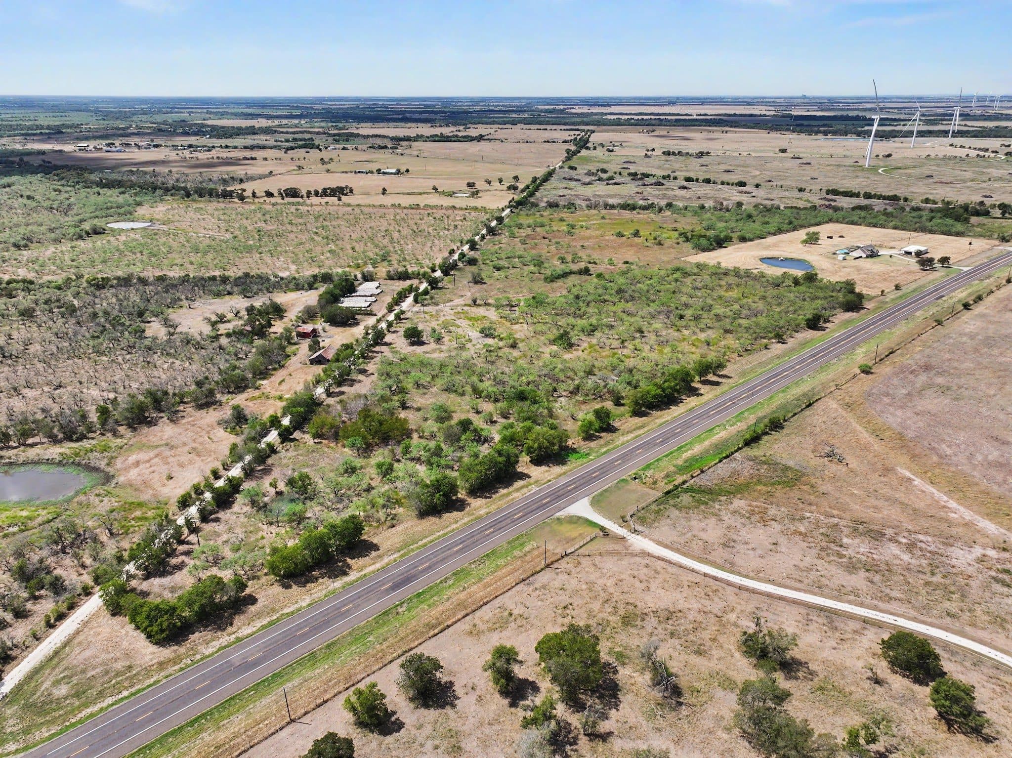 194 LCR 614, Groesbeck, TX 76642 — photo 2
