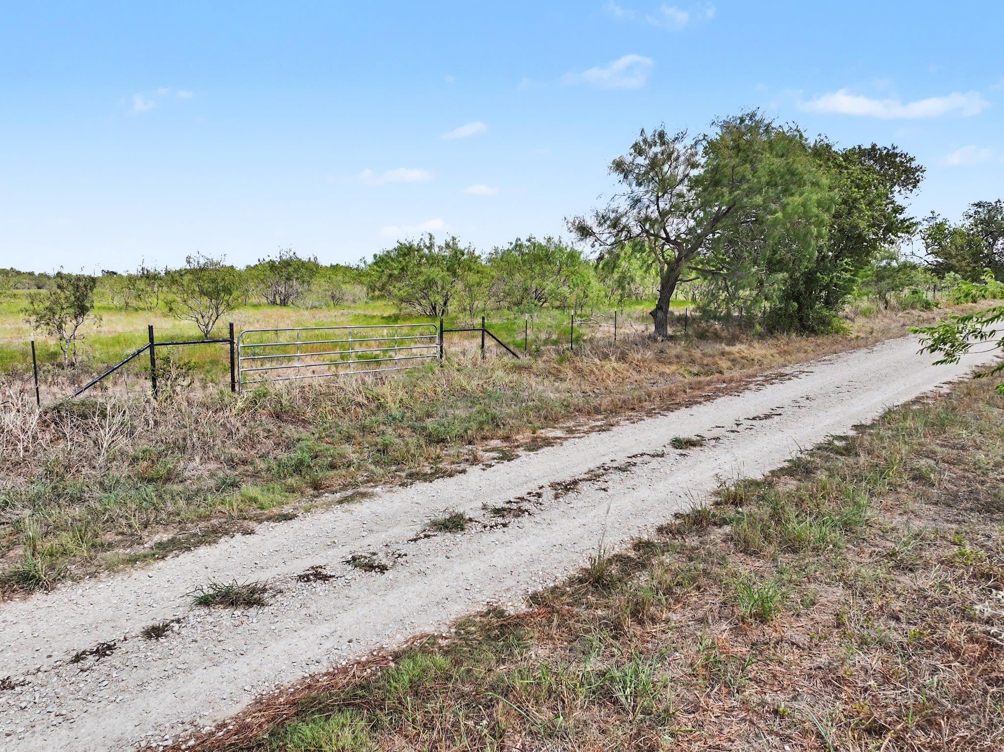 194 LCR 614, Groesbeck, TX 76642 — photo 15